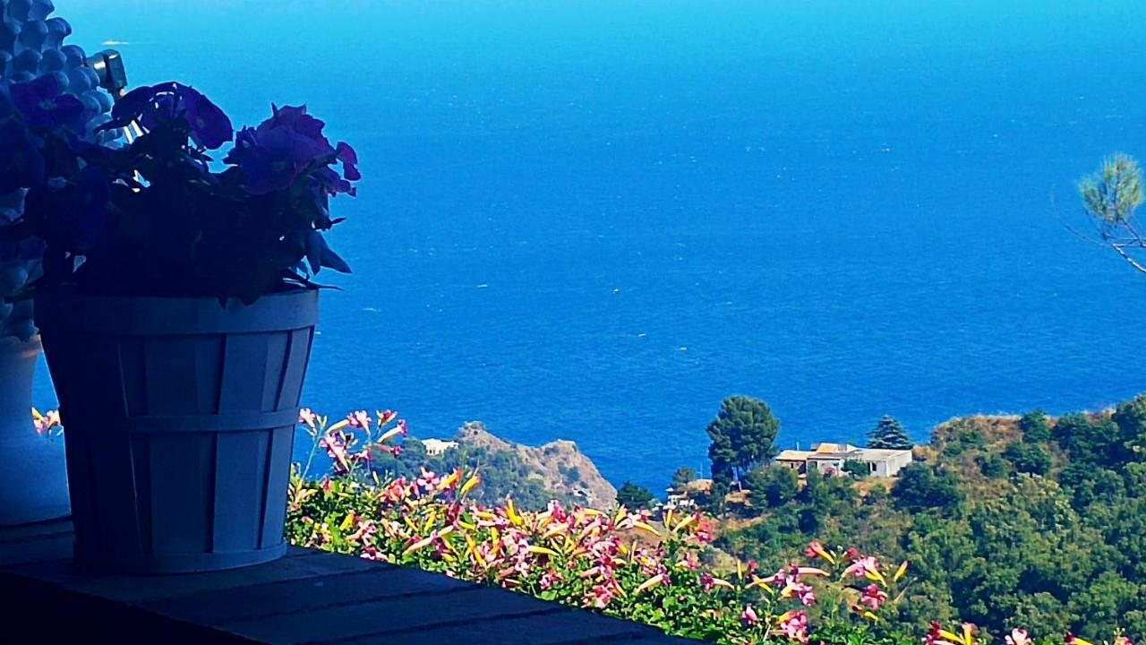 Casa Il Faro Villa Con Piscina Castelmola Exteriör bild